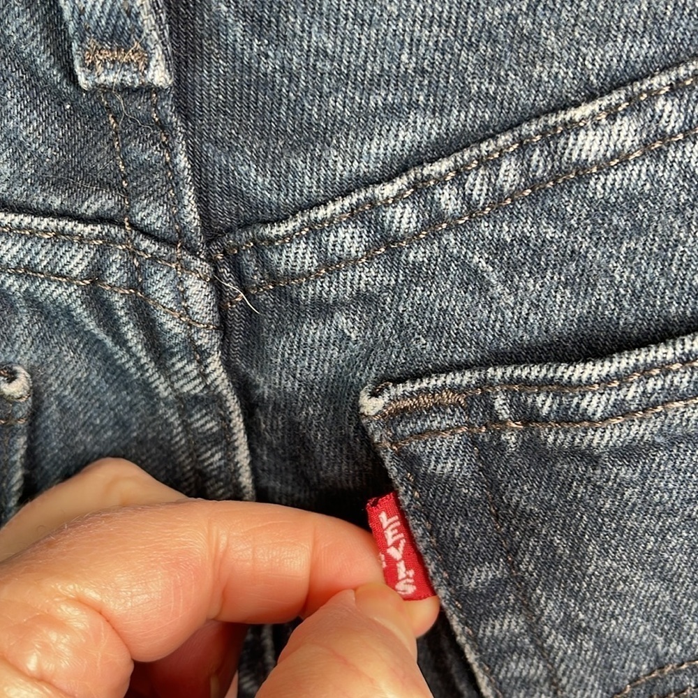 LEVIS Premium Wedgie Fit Upcycled Shorts Black Denim High Waist Button Fly  27 - Picture 6 of 14